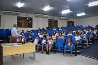 Alunos do ensino fundamental visitam a Câmara