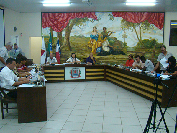 Aprovados quatro projetos de abertura de crédito adicional