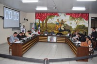 Vereadores aprovam reajuste salarial para profissionais do magistério municipal