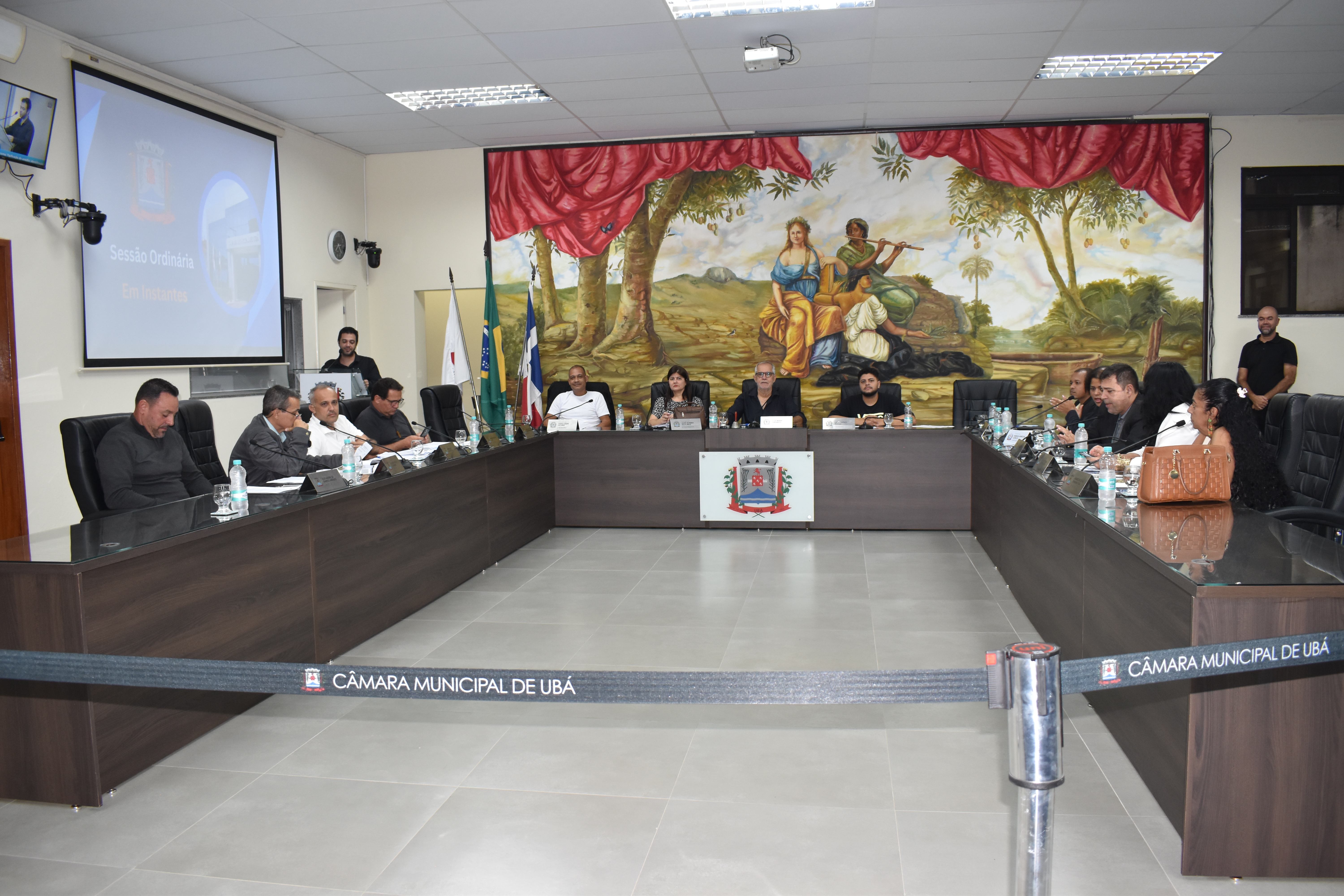 Câmara de Ubá aprova três projetos e dezenas de proposições durante reunião ordinária