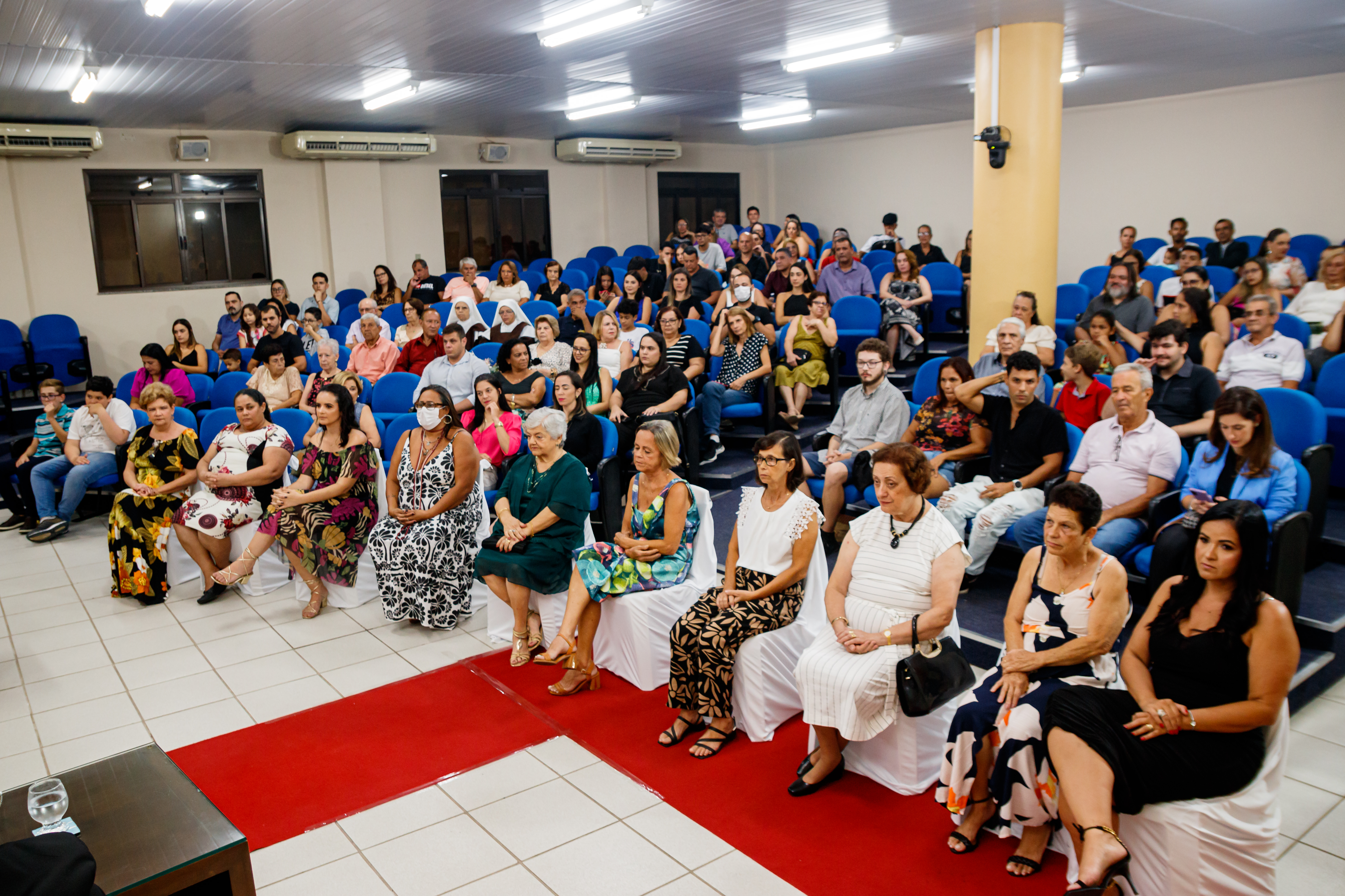 Câmara homenageia dez mulheres  em solenidade com o Diploma Mulher 2024
