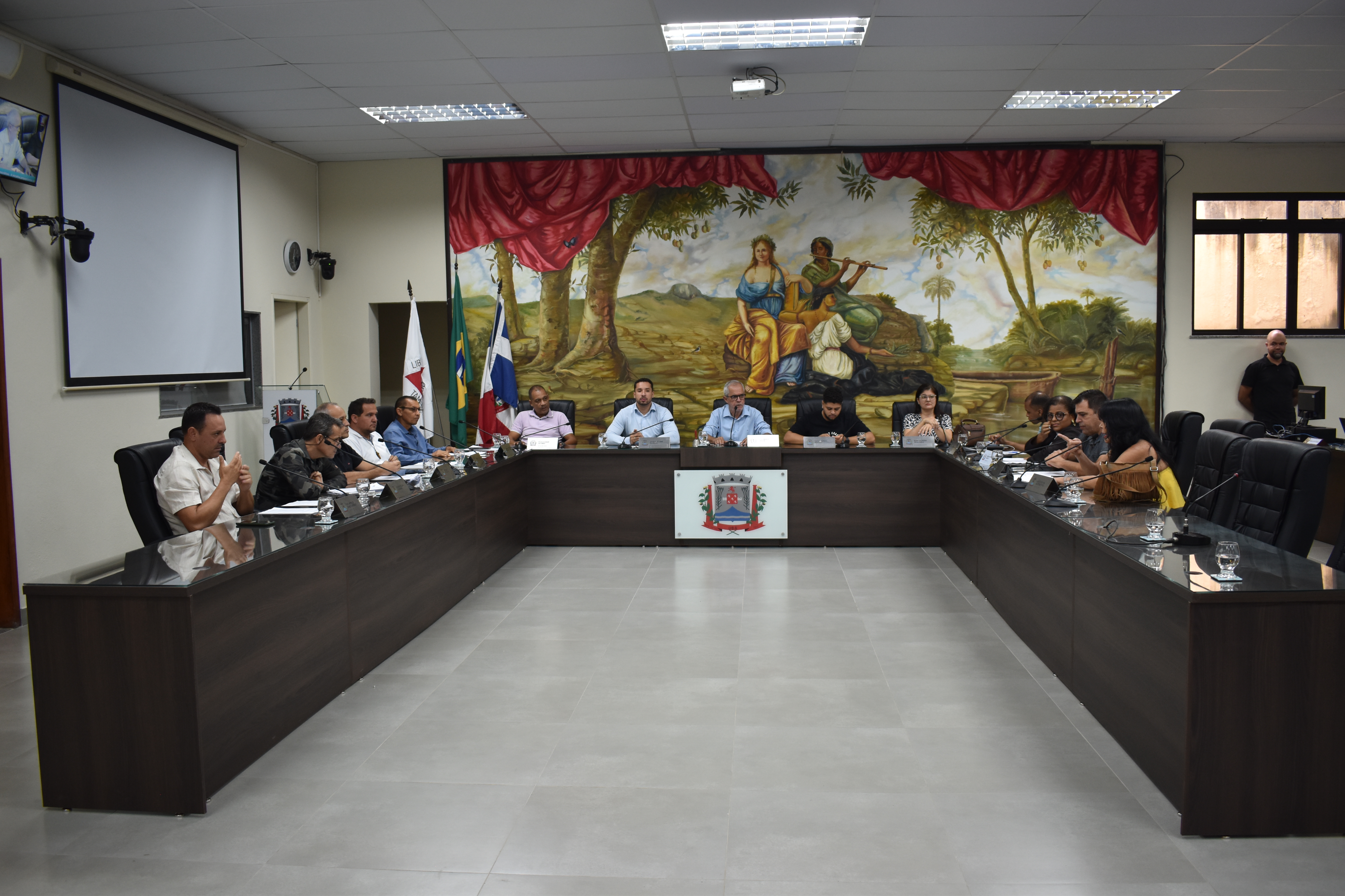 Câmara Municipal de Ubá aprova matérias voltadas à administração e valorização dos servidores públicos de Ubá