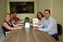 CMU firma parceria com a SRE de Ubá para realização de concurso de redação