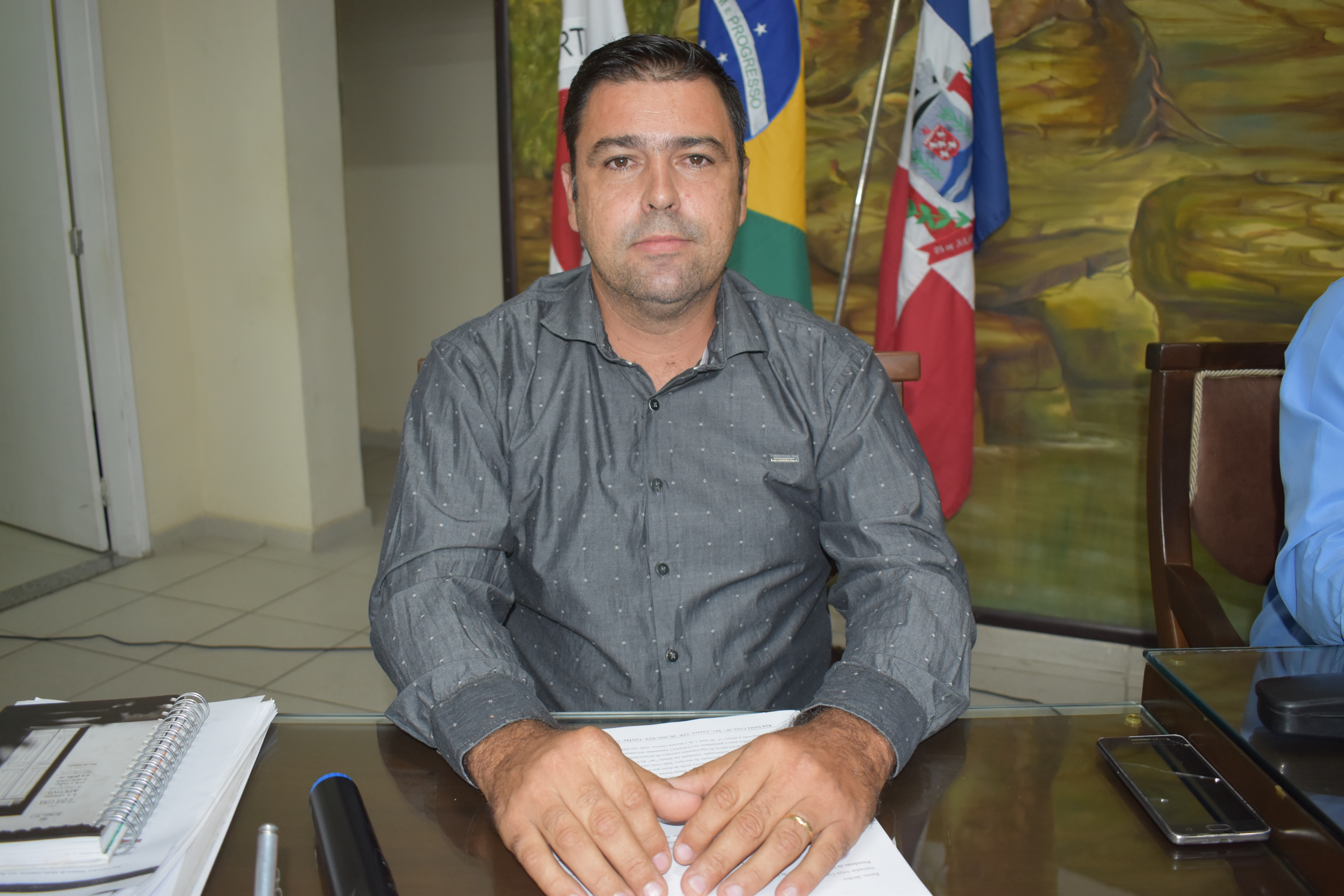 José Roberto é  o novo presidente da Escola do Legislativo da CMU