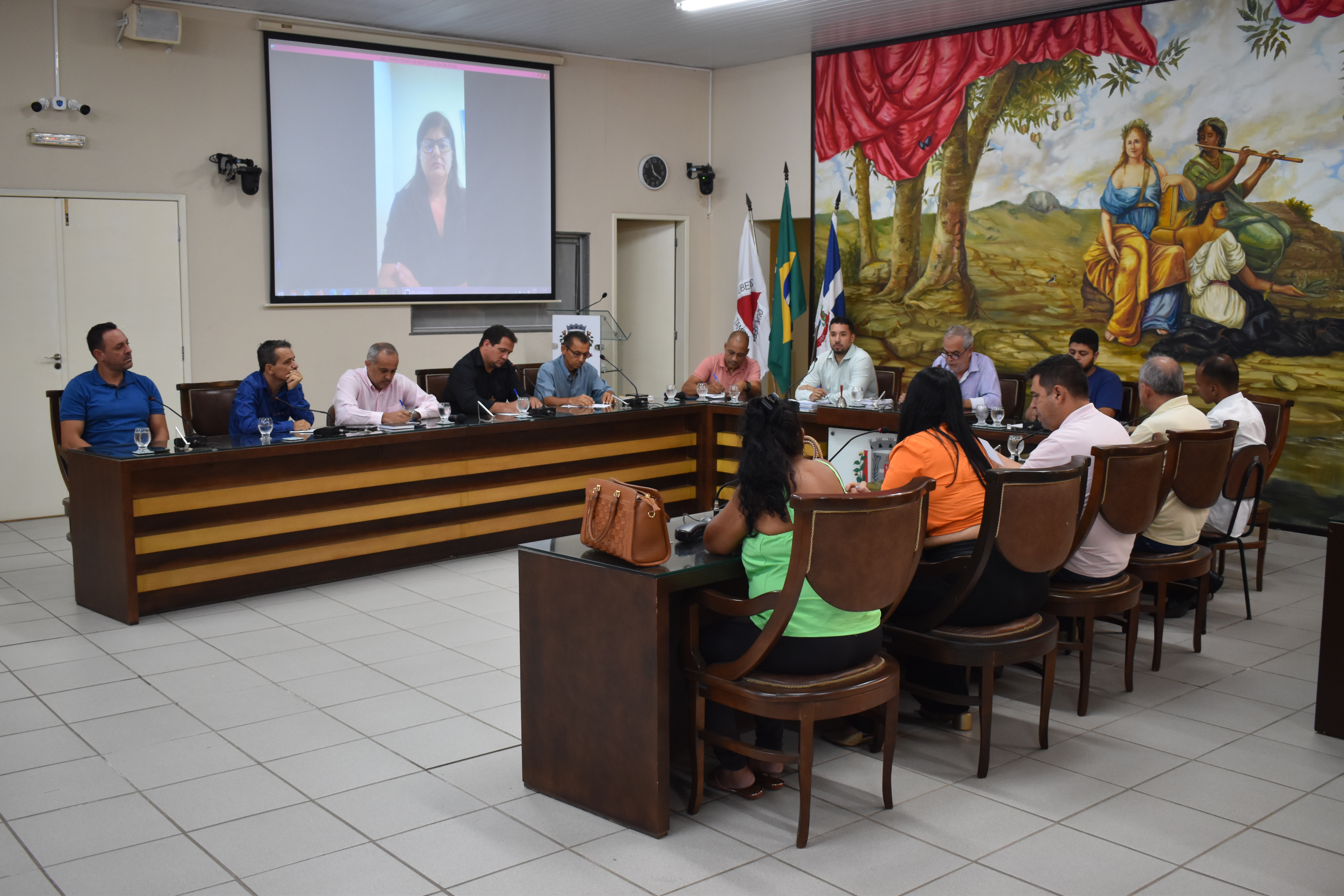 Legislativo Ubaense define comissões permanentes em reunião extraordinária