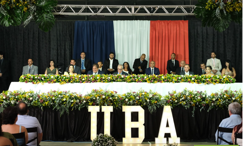 Sessão Solene Marca Posse de Prefeito, Vice-Prefeito e Vereadores de Ubá para a Gestão e Legislatura 2025/2028