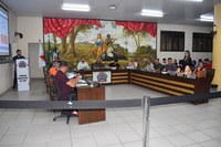 Vereadores aprovam projetos de lei e requerimentos em reunião ordinária