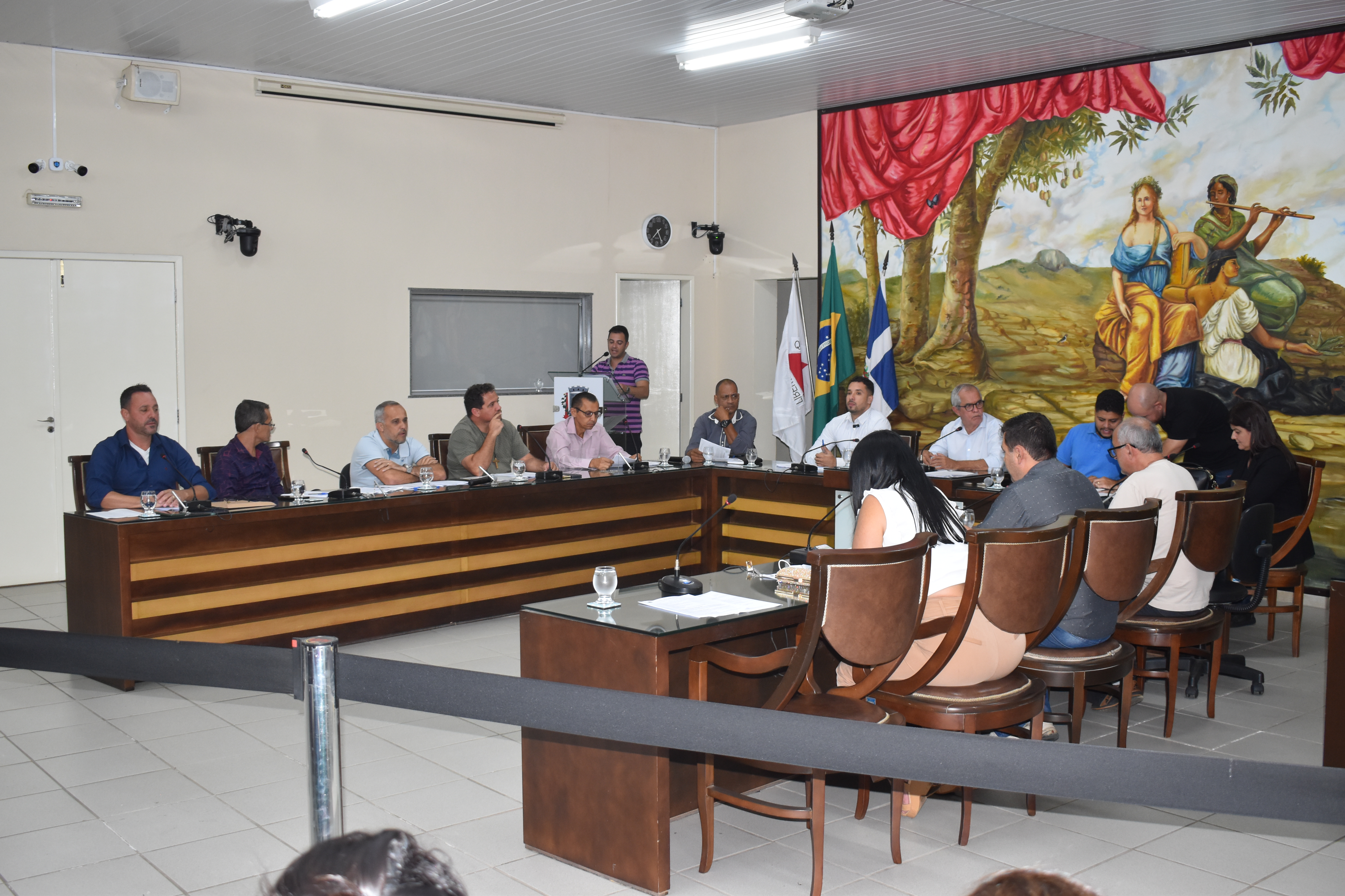 Vereadores aprovam três importantes projetos de lei em reunião ordinária