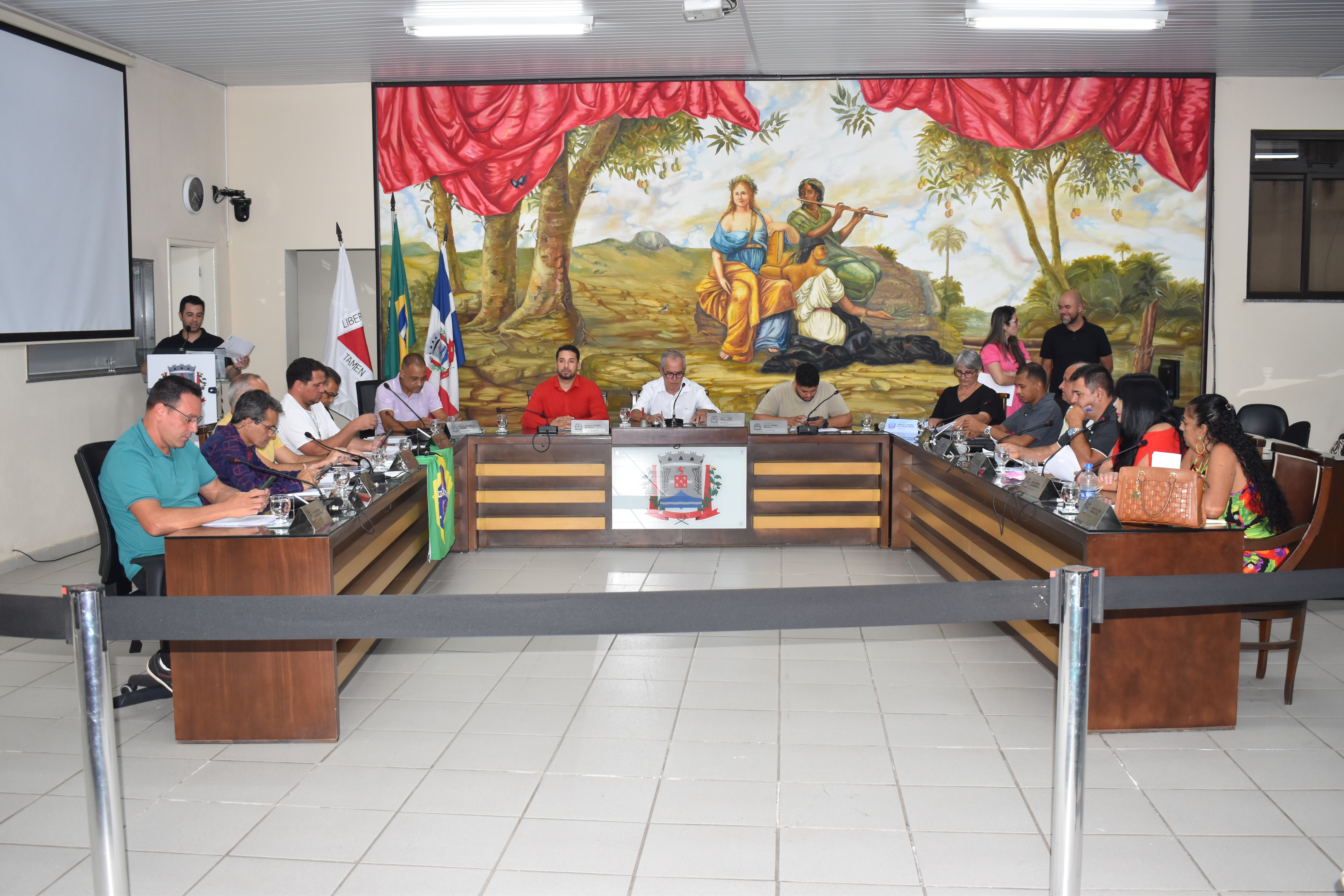 Vereadores aprovam três projetos de lei durante reunião ordinária