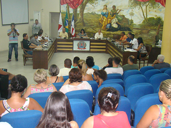 Vereadores se reúnem em sessão extraordinária